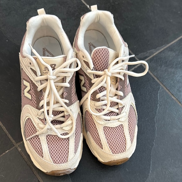 New Balance 530 Sneakers - Picture 3 of 7